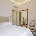 Suyte Centro 4*